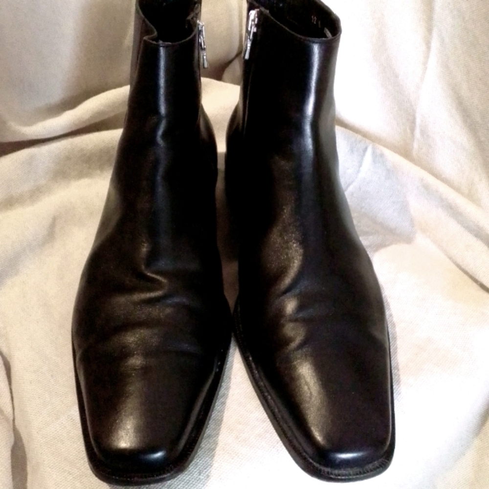 Donald J. Pilner Men's Ankle Boots • EUC